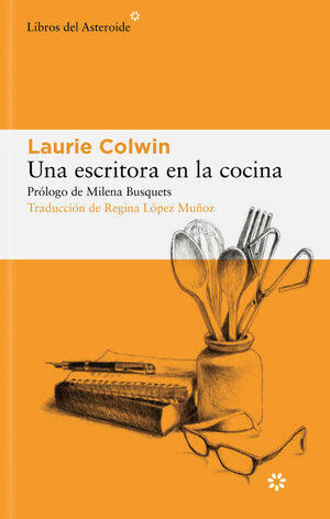 UNA ESCRITORA EN LA COCINA